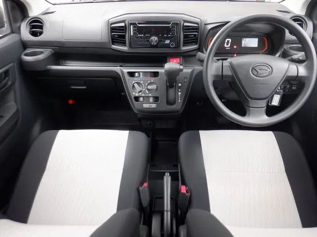 ミラ　イース（ダイハツ）の車両写真