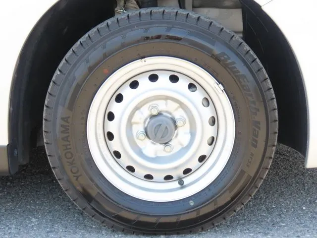 ニッサン　ＮＶ１５０　ＡＤ　２ＷＤ