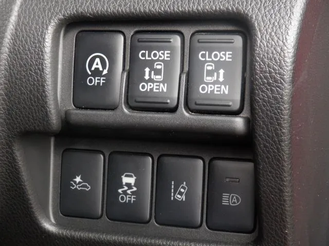 デイズ　ルークス（ニッサン）の車両写真