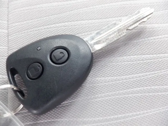 ミラ イース(ダイハツ)の車両写真