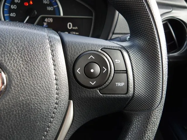 カローラアクシオ ハイブリッド(トヨタ)の車両写真