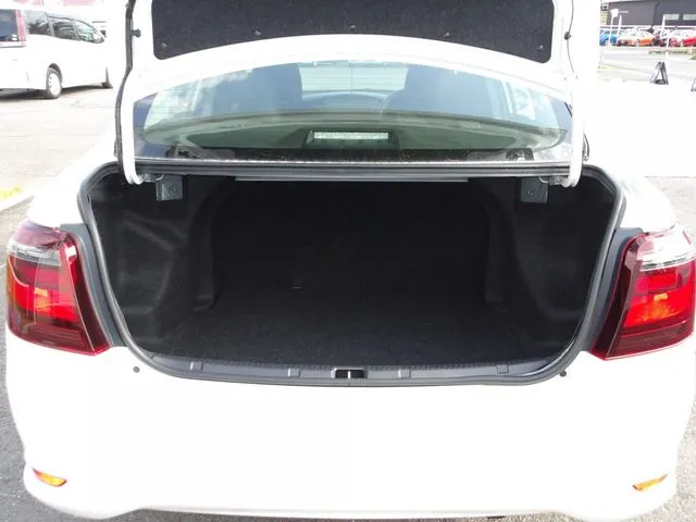 カローラアクシオ ハイブリッド(トヨタ)の車両写真