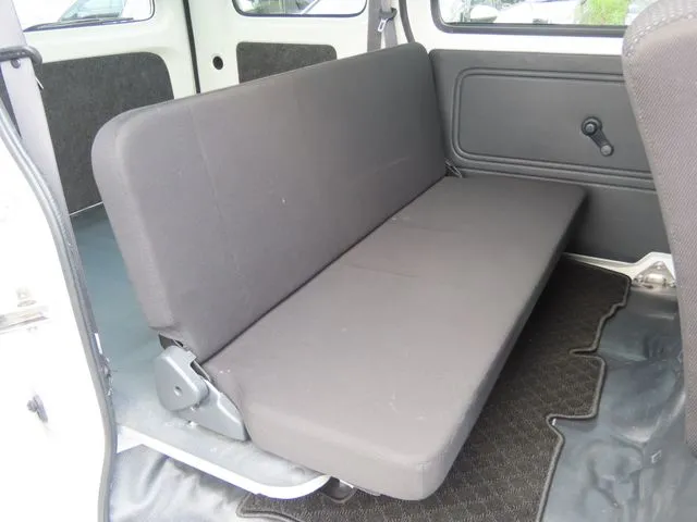 ハイゼットカーゴ 4WD(ダイハツ)の車両写真