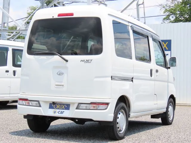 ハイゼットカーゴ 4WD(ダイハツ)の車両写真