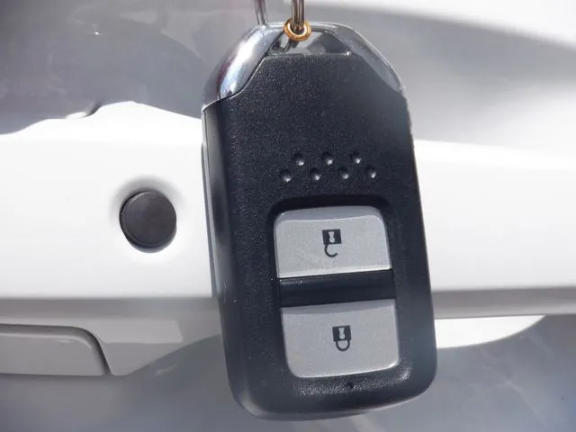 フィット ハイブリッド(ホンダ)の車両写真