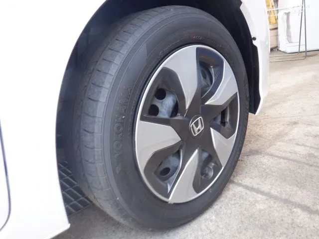 フィット ハイブリッド(ホンダ)の車両写真