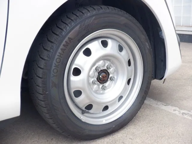 シエンタ ハイブリッド(トヨタ)の車両写真