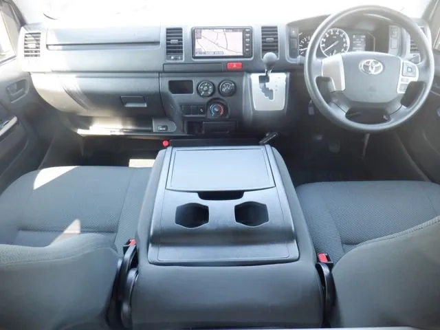 ハイエースバン　１．２５ｔ　２ＷＤ（トヨタ）の車両写真