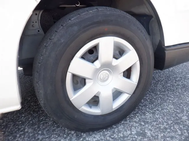 ハイエースバン　１．２５ｔ　２ＷＤ（トヨタ）の車両写真