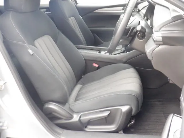 ＭＡＺＤＡ６　セダン（マツダ）の車両写真