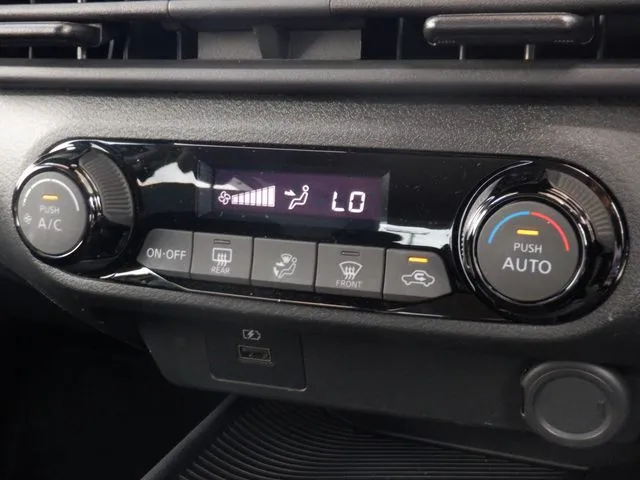 ノート（ニッサン）の車両写真