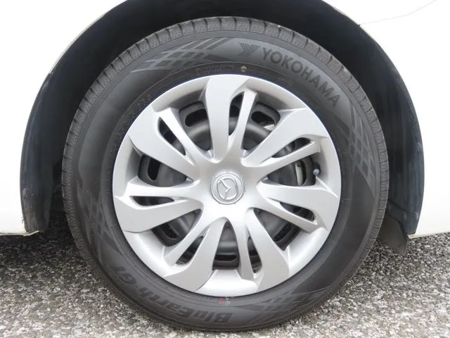 MAZDA2(マツダ)の車両写真