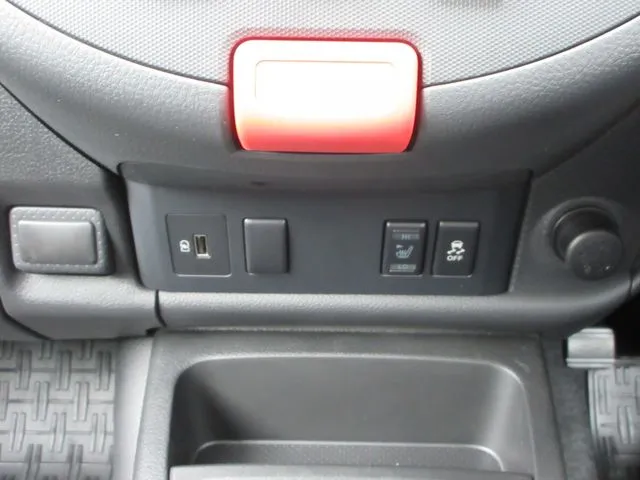 ニッサン　ＡＤ　４ＷＤ