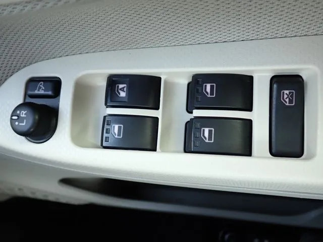 ムーヴ（ダイハツ）の車両写真
