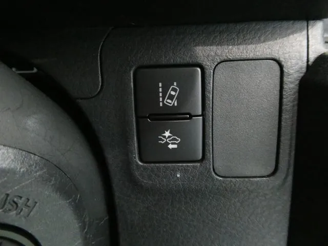 サクシードバン ハイブリッド(トヨタ)の車両写真