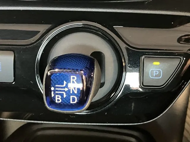 プリウス(トヨタ)の車両写真