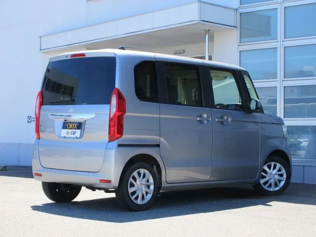 N BOX 4WD(ホンダ)の車両写真