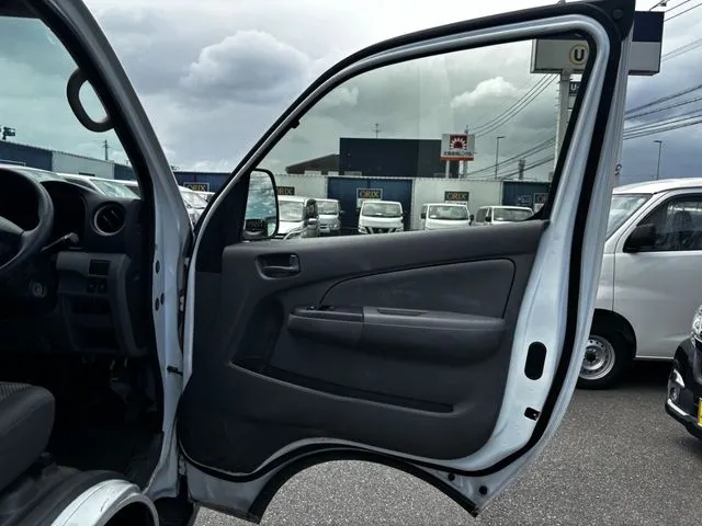 ＮＶ３５０キャラバン　１．２５ｔ（ニッサン）の車両写真