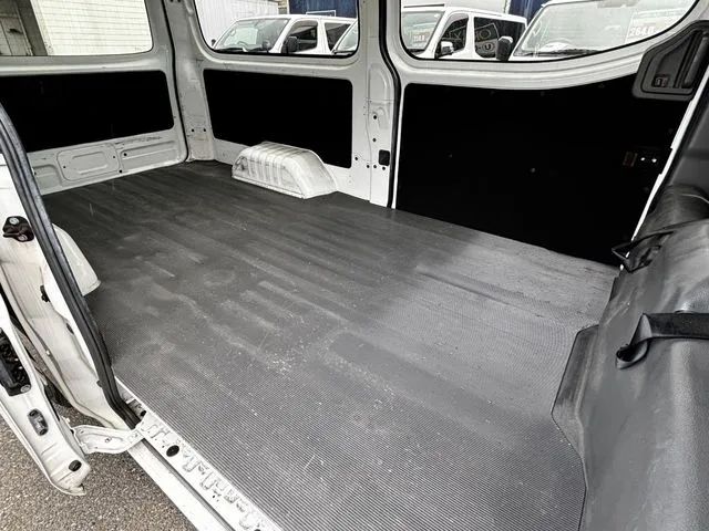 ＮＶ３５０キャラバン　１．２５ｔ（ニッサン）の車両写真