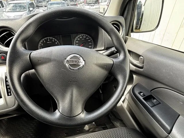 ＮＶ３５０キャラバン　１．２５ｔ（ニッサン）の車両写真