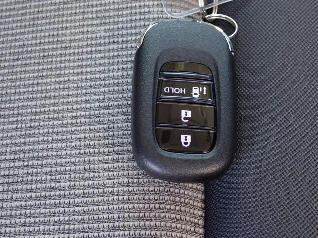 ホンダ　Ｎ　ＢＯＸ　４ＷＤ