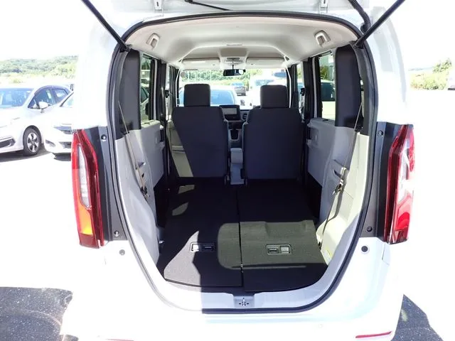 ホンダ　Ｎ　ＢＯＸ　４ＷＤ