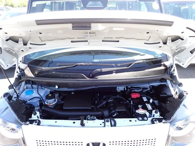 ホンダ　Ｎ　ＢＯＸ　４ＷＤ
