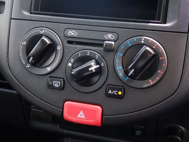 ニッサン　ＮＶ１５０　ＡＤ　２ＷＤ