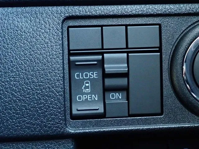 ダイハツ　ムーヴ　４ＷＤ