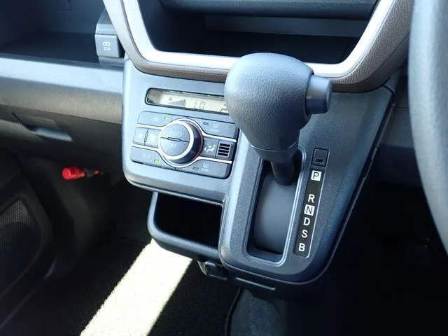 ダイハツ　ムーヴ　４ＷＤ