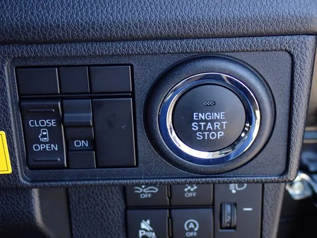 ダイハツ　ムーヴ　４ＷＤ