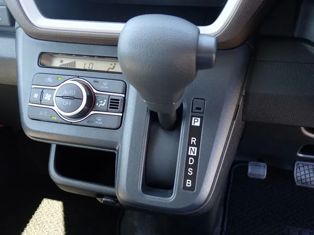ダイハツ　ムーヴ　４ＷＤ