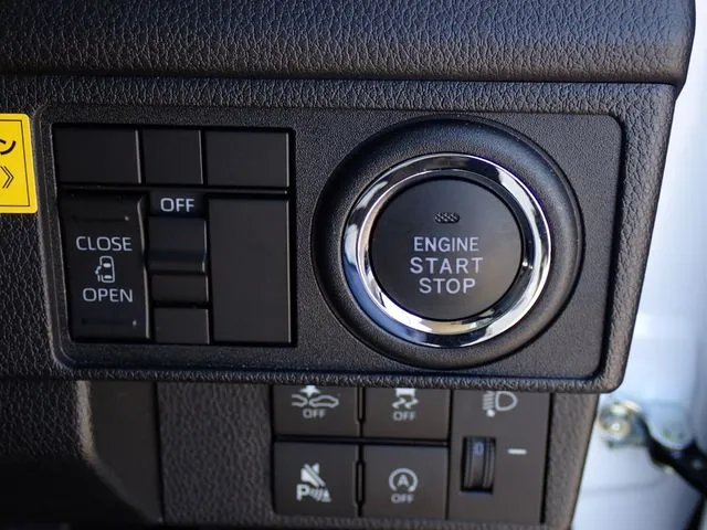 ダイハツ　ムーヴ　４ＷＤ