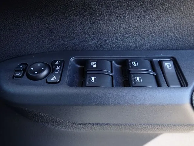 ダイハツ　ムーヴ　４ＷＤ