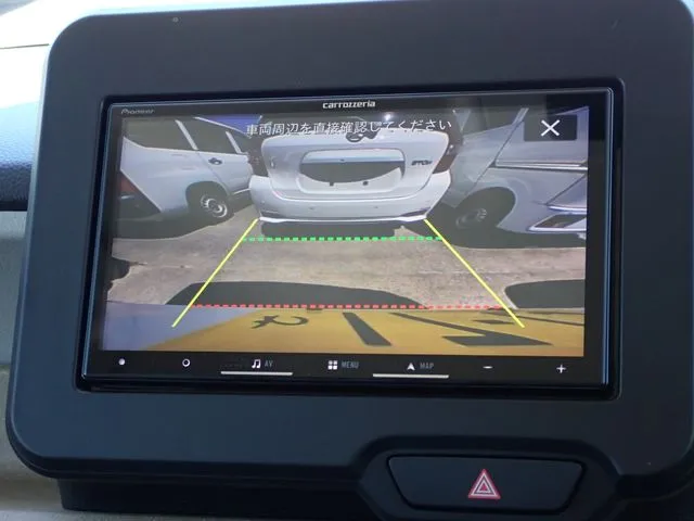 ホンダ　Ｎ　ＢＯＸ　４ＷＤ