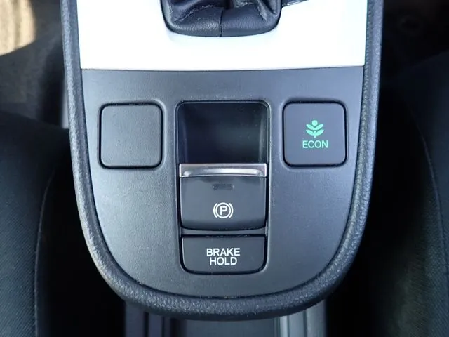 ホンダ　フィット　ｅ：ＨＥＶ