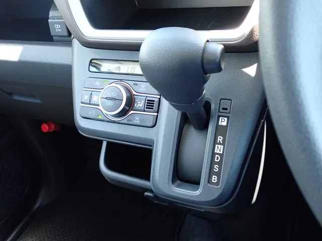 ダイハツ　ムーヴ　４ＷＤ