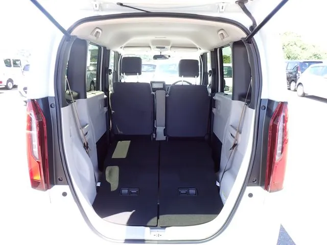 ホンダ　Ｎ　ＢＯＸ　４ＷＤ