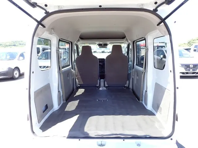スズキ　エブリイバン　４ＷＤ