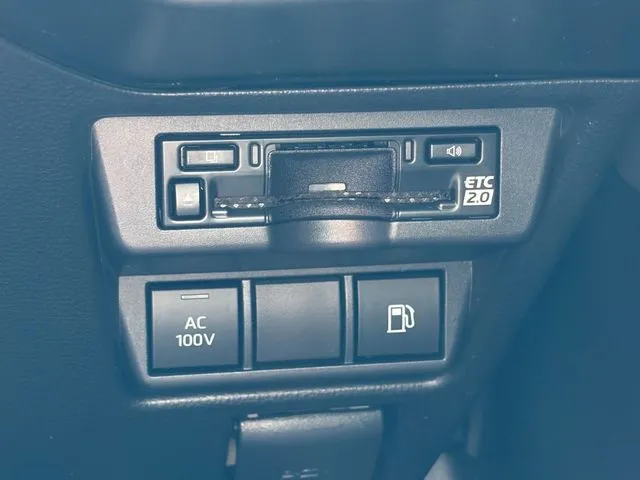 プリウス(トヨタ)の車両写真