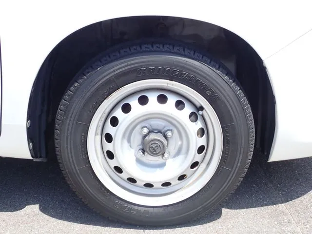 トヨタ　プロボックスバン　２ＷＤ