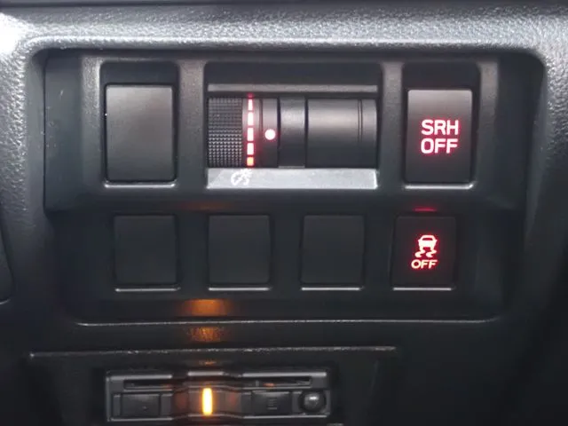 スバル　ＳＵＢＡＲＵ　ＸＶ　ハイブリッド