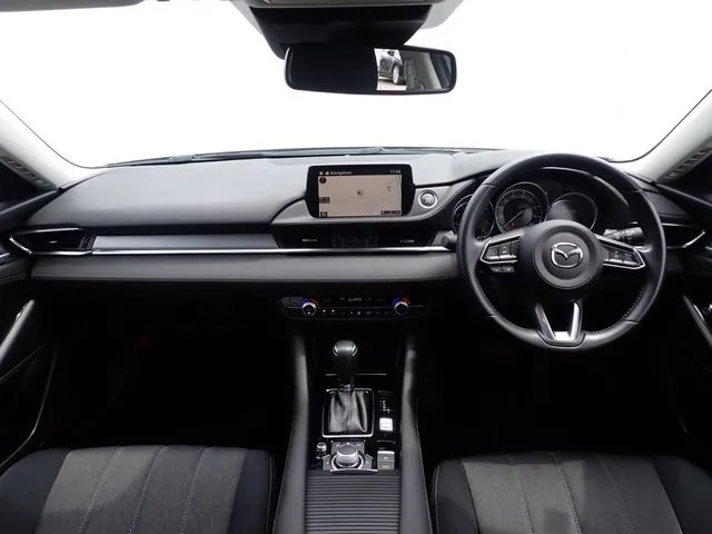 マツダ　ＭＡＺＤＡ６　セダン