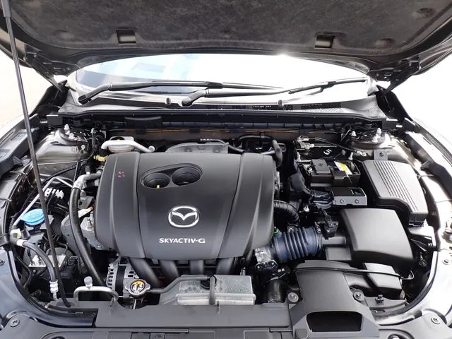 マツダ　ＭＡＺＤＡ６　セダン