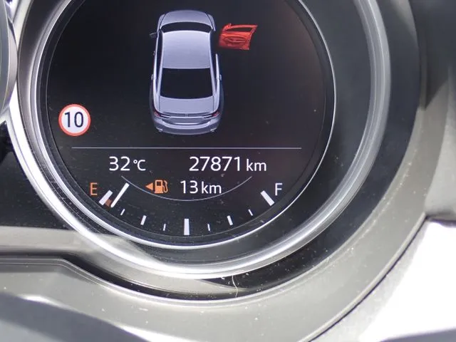 マツダ　ＭＡＺＤＡ６　セダン