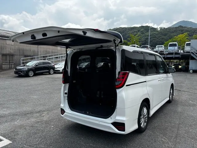 ノア(トヨタ)の車両写真