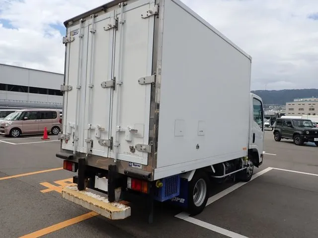 メーカー：その他　エルフ