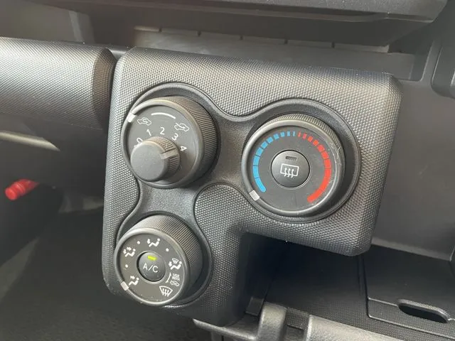 プロボックスバン 2WD(トヨタ)の車両写真