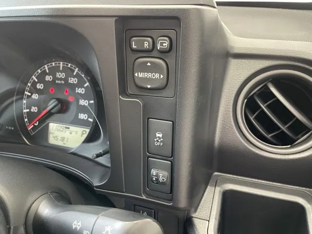 プロボックスバン 2WD(トヨタ)の車両写真