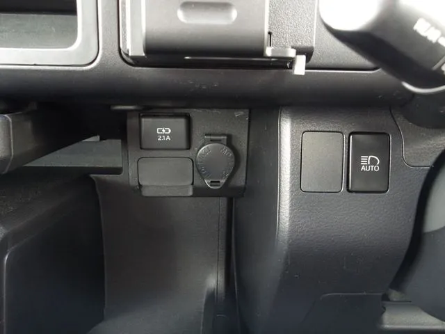 プロボックスバン 4WD(トヨタ)の車両写真